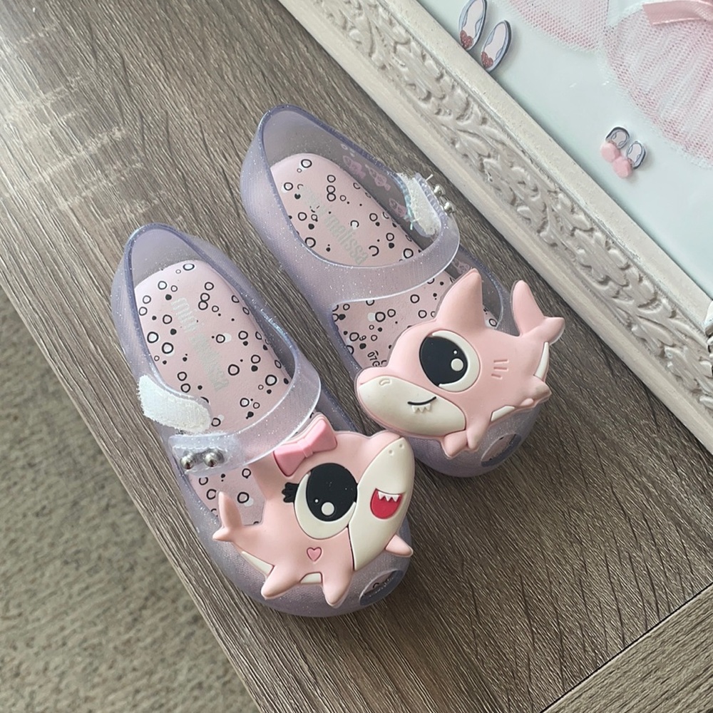 Adorable baby shark Mini Melissa Sandals